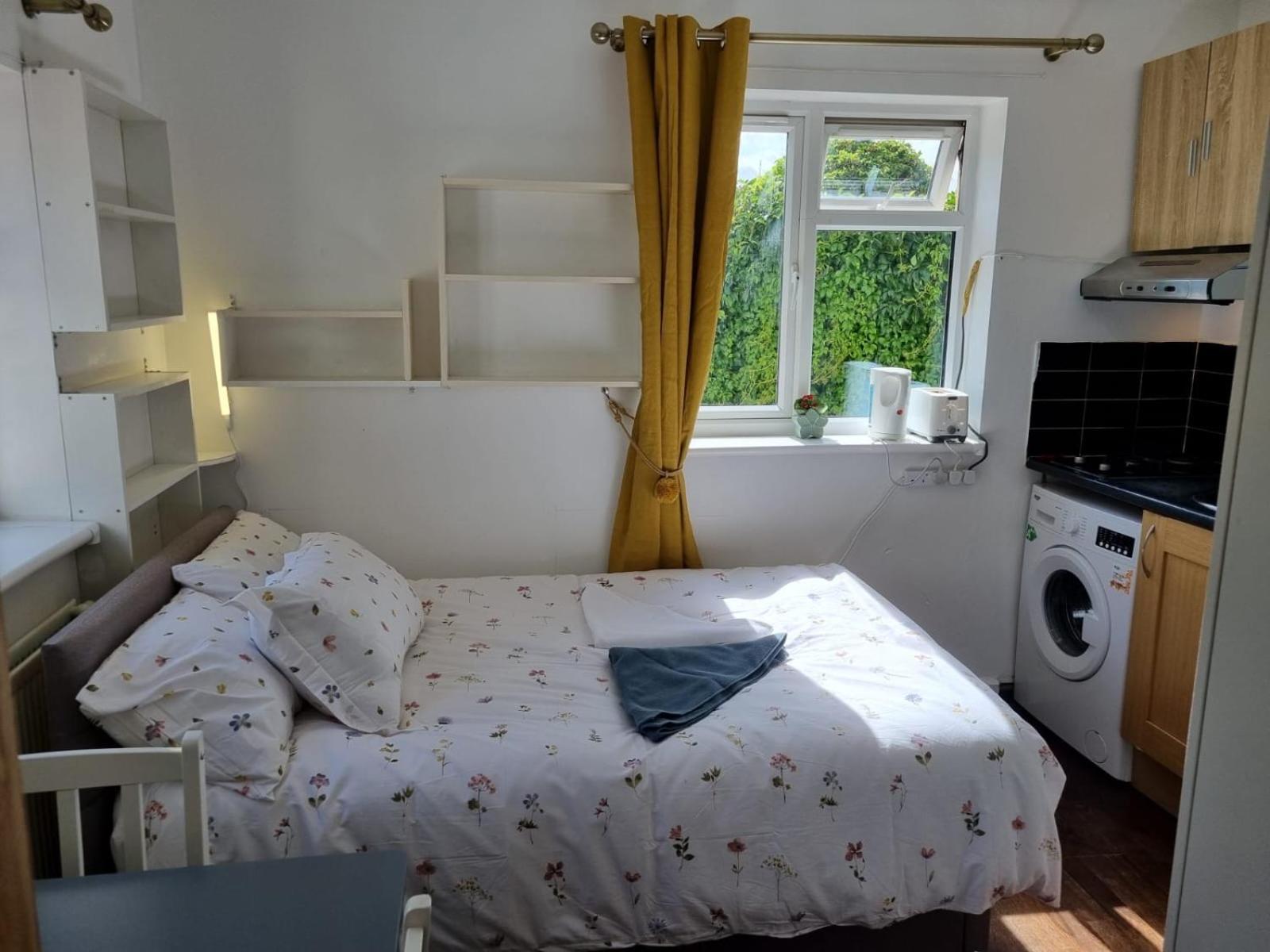 Cosy, Quiet, Flat *